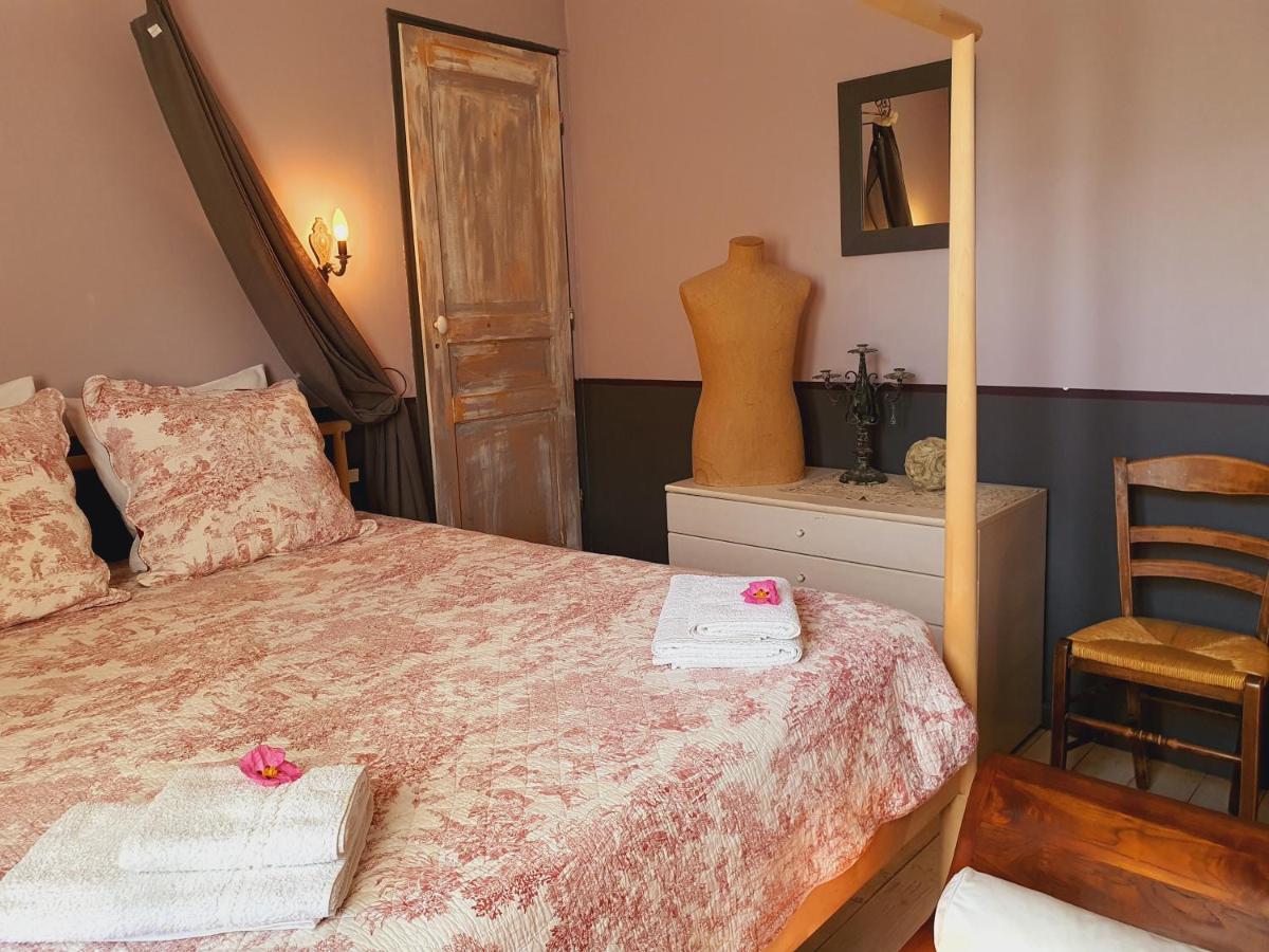 Le Clos Des Pins Claira Екстериор снимка