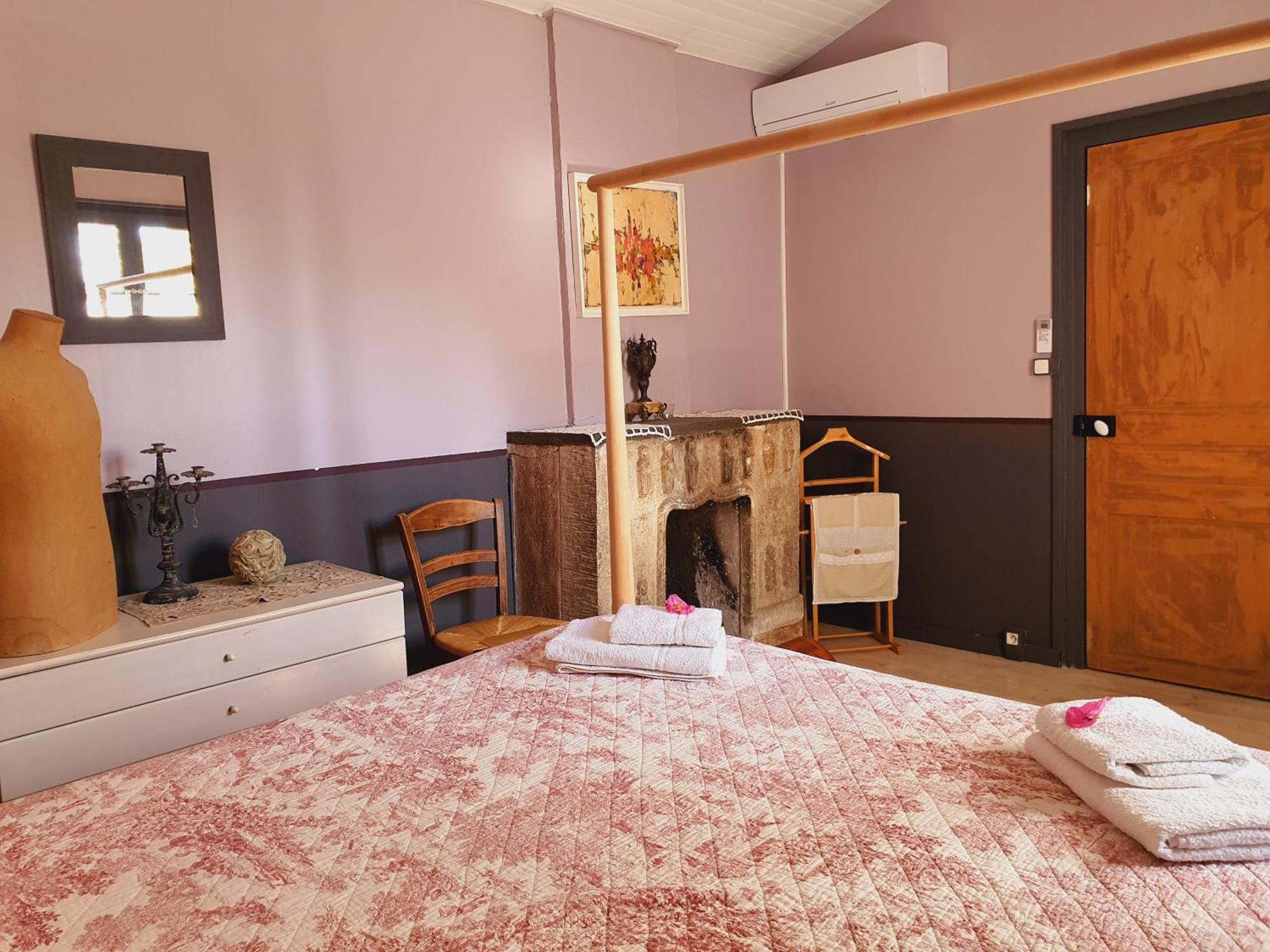 Le Clos Des Pins Claira Стая снимка