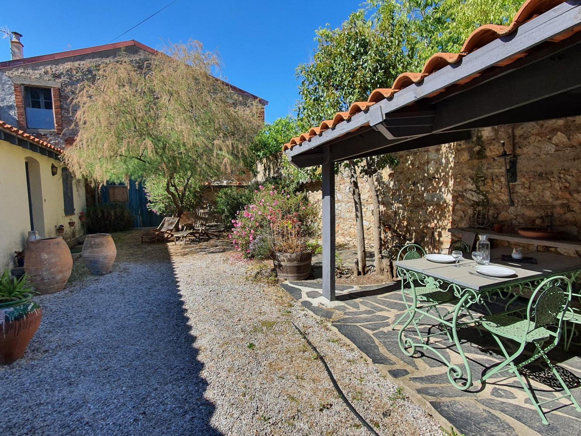 Le Clos Des Pins Claira Стая снимка