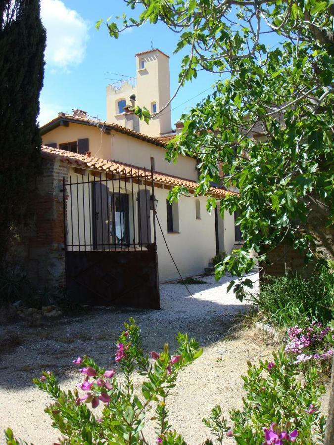 Le Clos Des Pins Claira Екстериор снимка