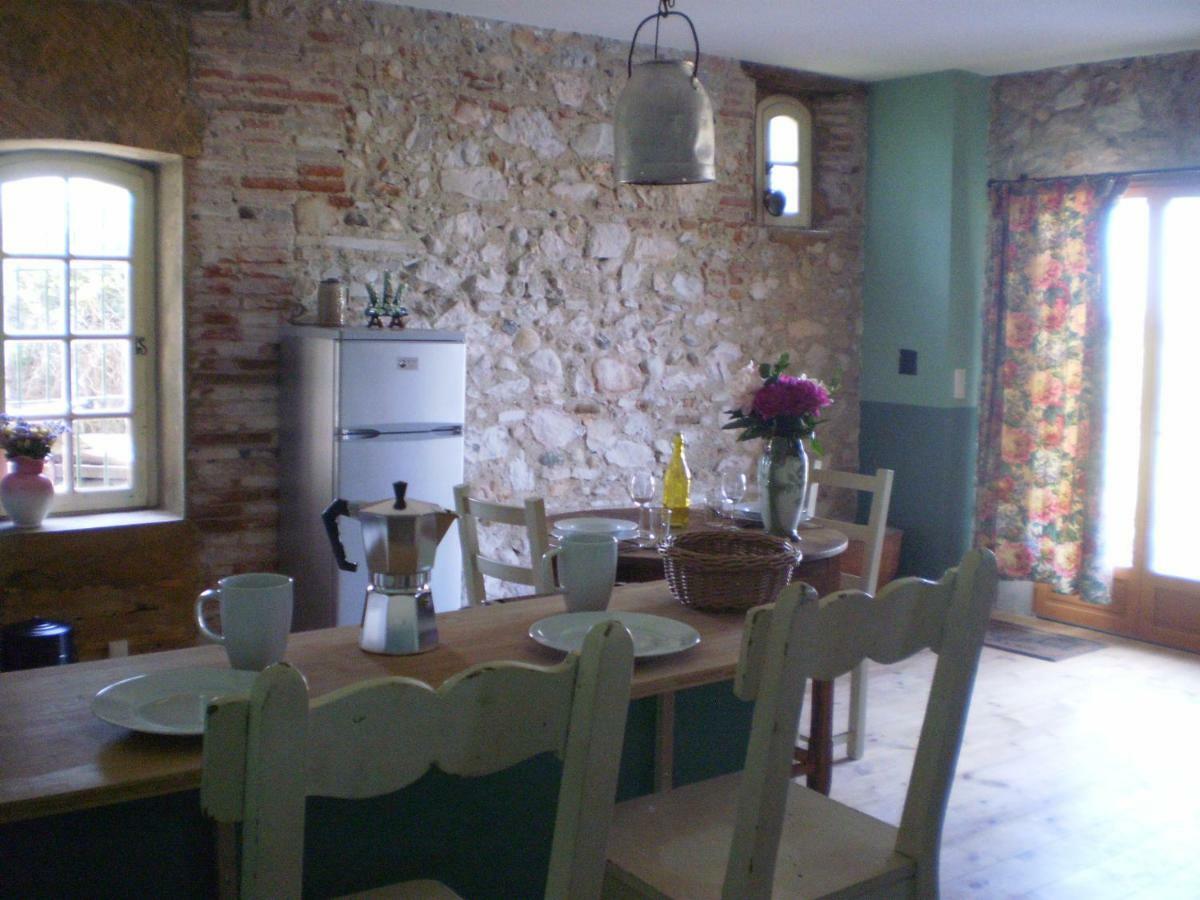 Le Clos Des Pins Claira Екстериор снимка